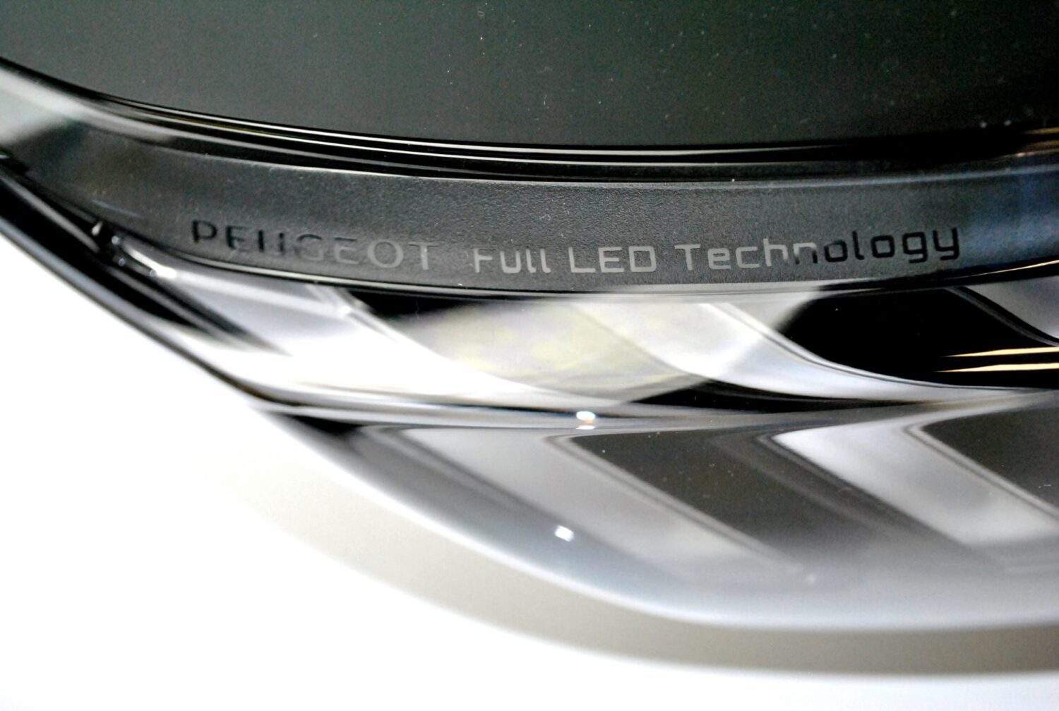 2X NOWE OE REFLEKTORY LED PEUGEOT 208 FACELIFT 9823193480 , 9823194180