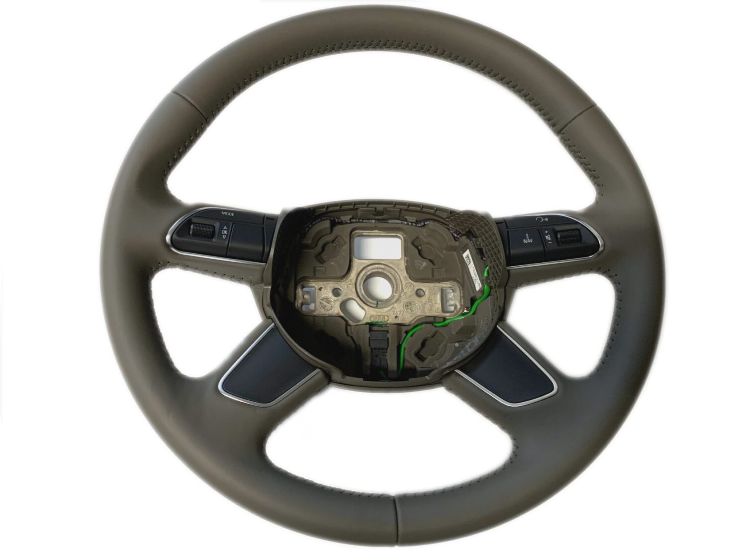 Kierownica skórzana wielofunkcyjna do AUDI A4 4L0419091AC
