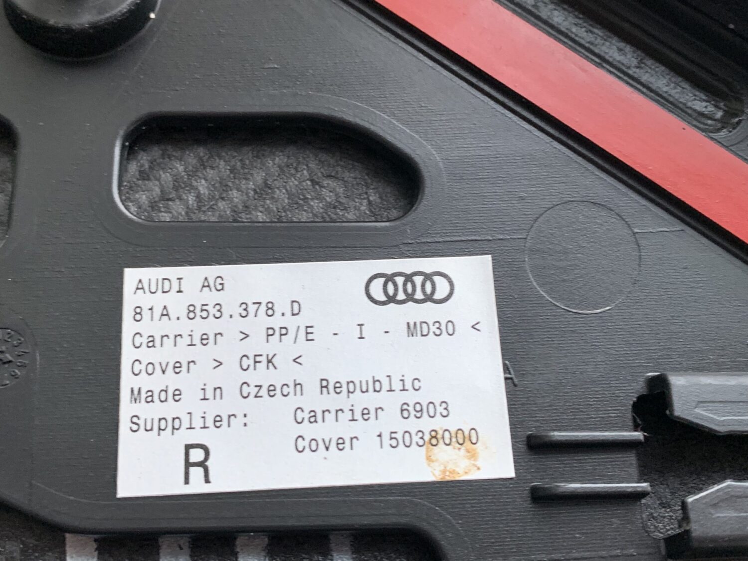 2X NOWE ORYGINALNE NAKŁADKI CARBON PANEL BOCZNY AUDI Q2 SQ2 81A071352A 81A071350A3Q0
