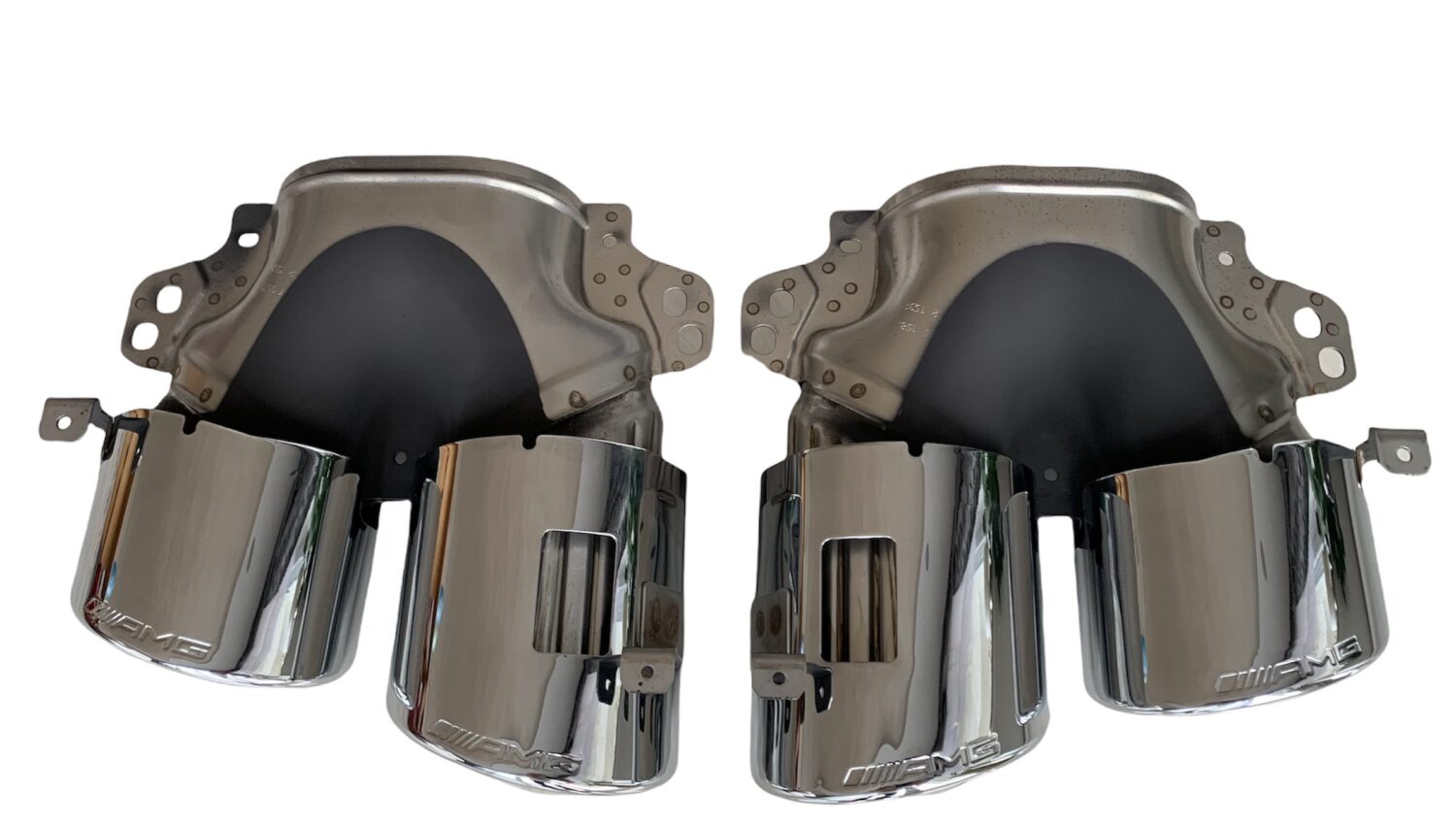 Końcówka Wydechu do MERCEDES GLE53 A0004901300
