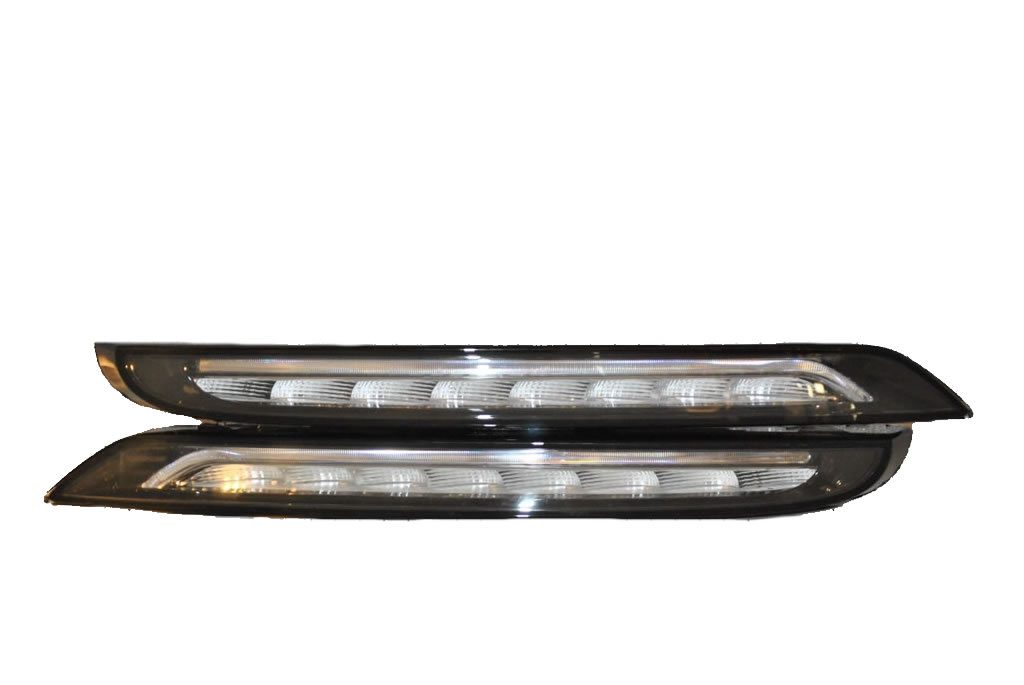 2 x Nowe Kierunkowskazy LED Porsche Macan Komplet 95B941182