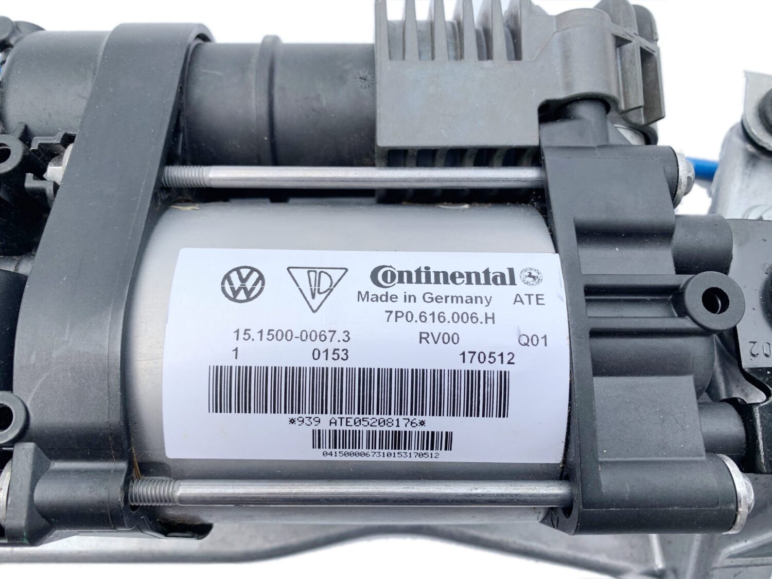 NOWY OE KOMPRESOR POMPA ZAWIESZENIA PORSCHE CAYENNE 92A 958 VW TOUAREG 7P 7P0616006H