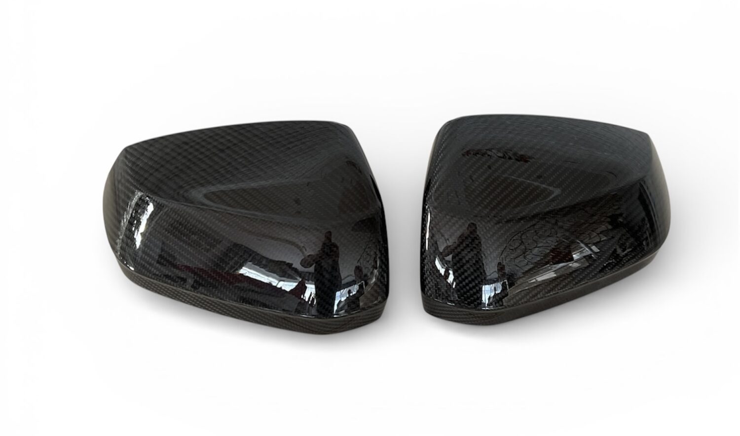 OBUDOWA Z BEZ ASA LUSTERKA LUSTERKO PRAWA STRONA CARBON AUDI Q2 81A072532B , 81A072531B