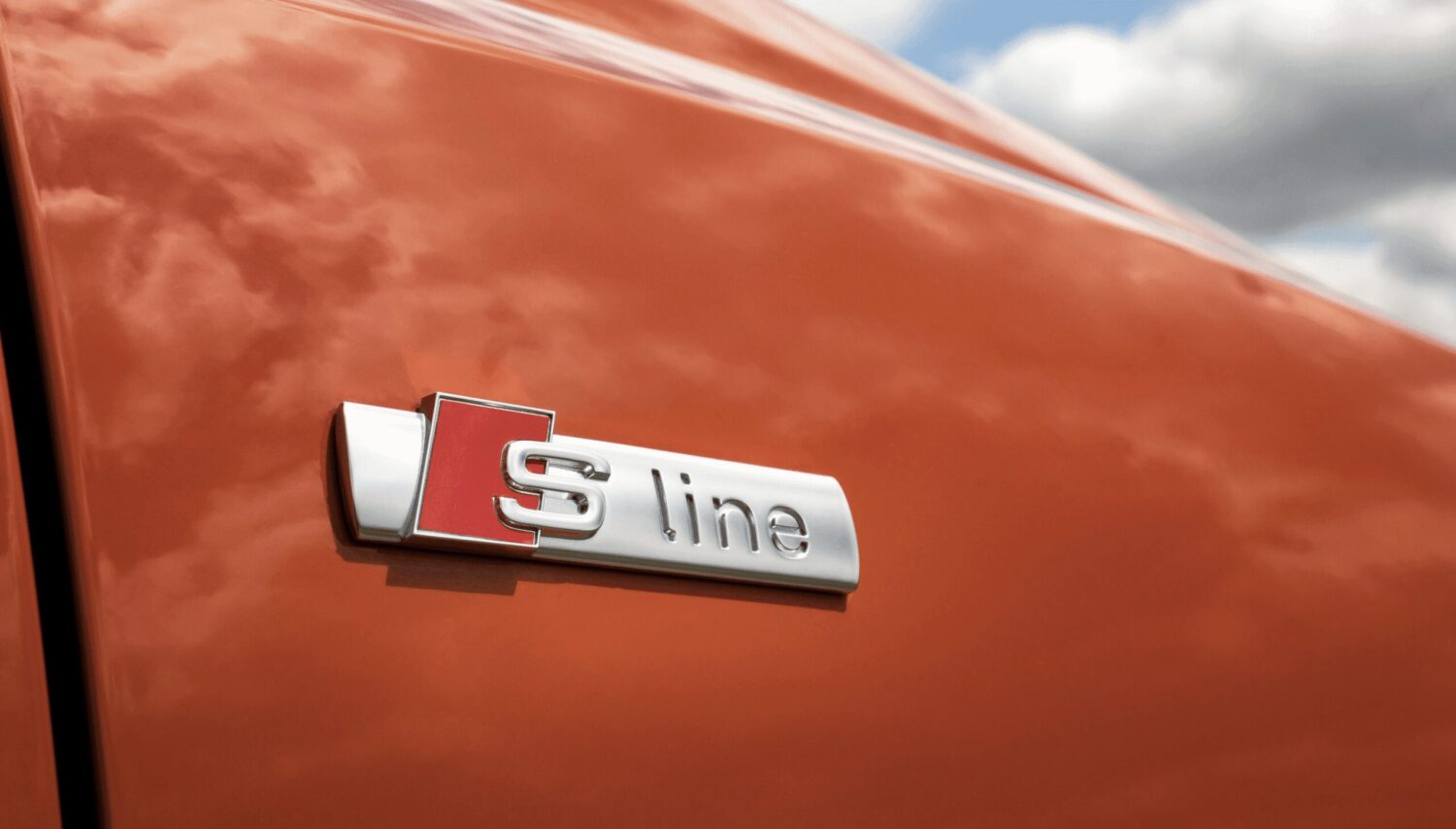 2X ORYGINALNY EMBLEMAT ZNACZEK S-LINE NA BŁOTNIK AUDI A1 A3 A4 B6 B7 A6 A7 Q2 Q3 Q5 Q7 Q8 TT E-TRON 8N0853601A