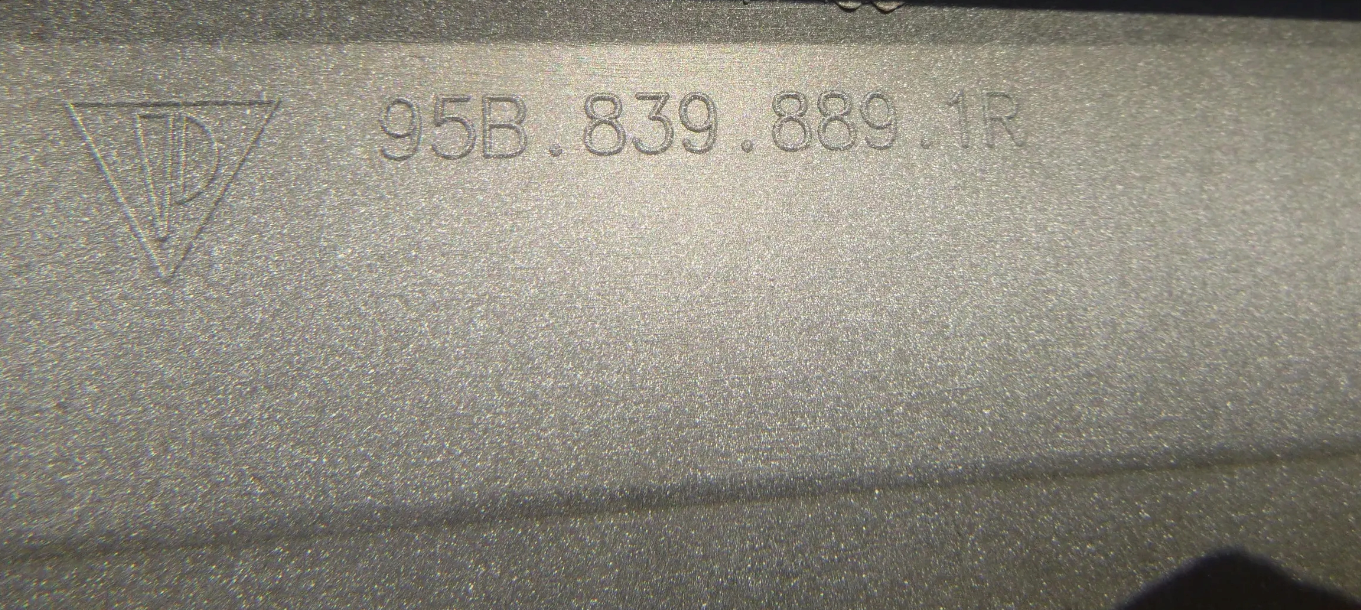 95B839889