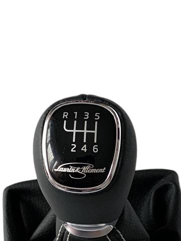NEW OE CHANGE KNOB BLACK LEATHER LAURIN & KLEMENT SKODA OCTAVIA III 5E0711141
