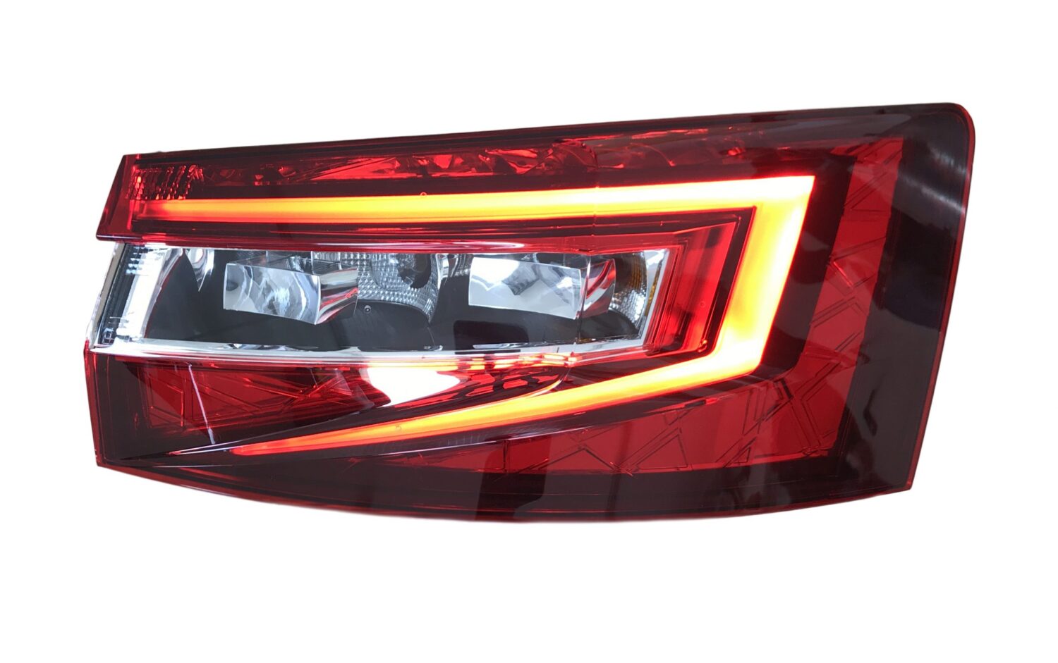 4X NOWE OE LAMPY TYLNE LEWA + PRAWA SKODA SUPER B 3V5945207