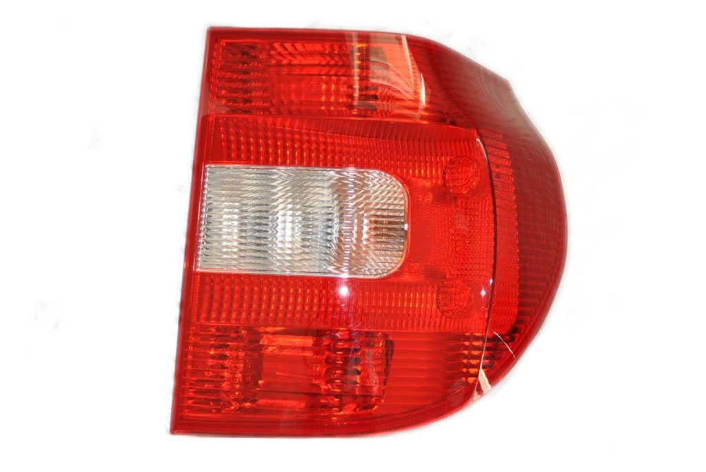 2X NOWA OE TYLNA LAMPA LAMPY KOMPLET SKODA YETI 5L0945096 5L0945095