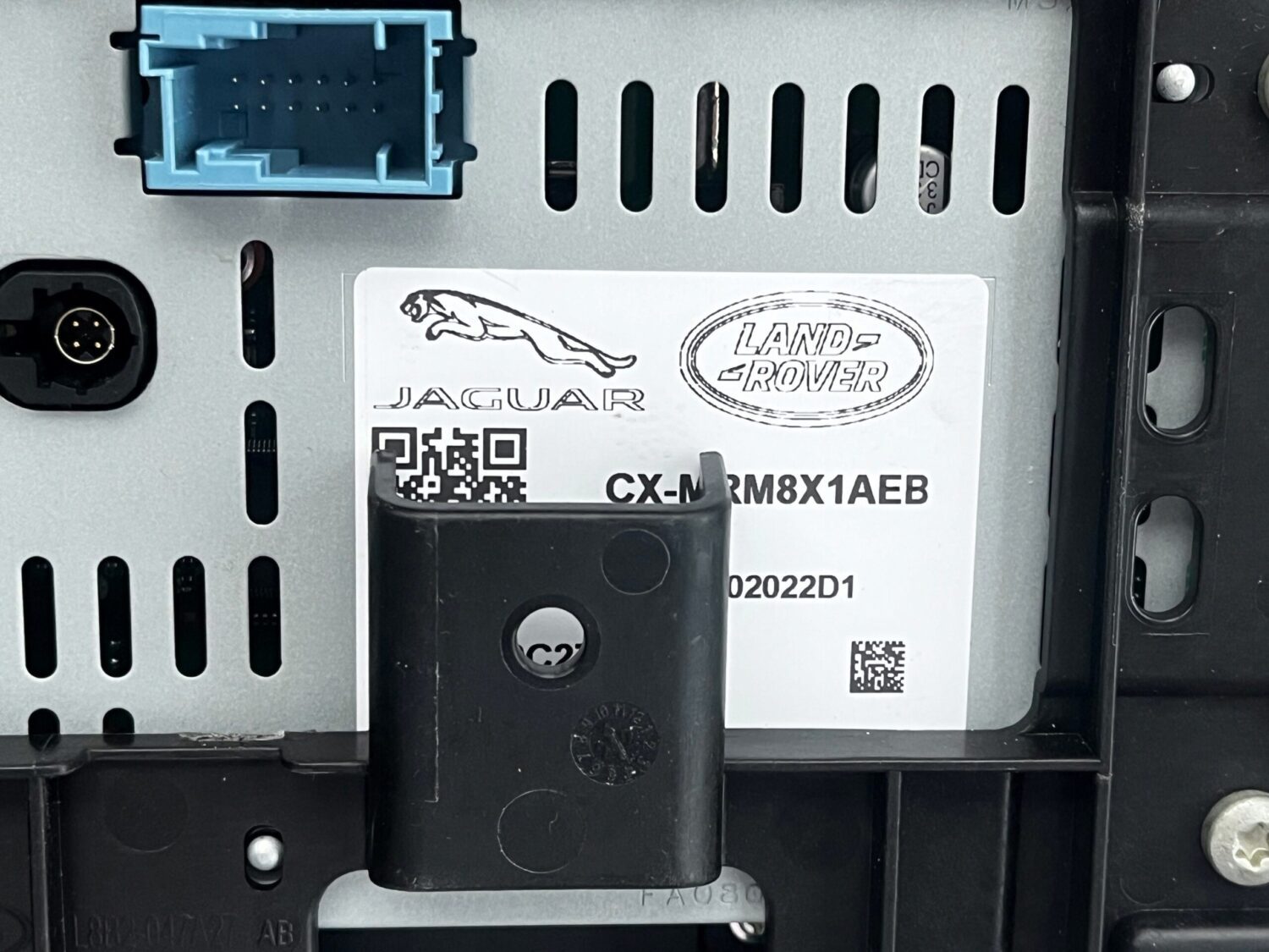 NOWY OE MONITOR NAWIGACJI LAND ROVER DEFENDER 2020 L8B2-19C279-AC CX-MRM8X1AEB