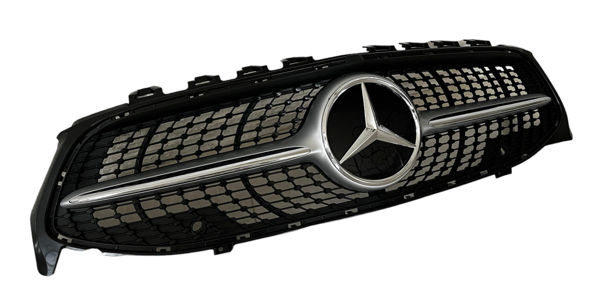 ORYGINALNY GRILL CHŁODNICY ATRAPA MERCEDES C118 X118 W118 CLA AMG - LINE A1188880000