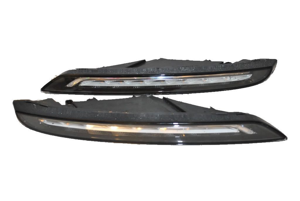2 x Nowe Kierunkowskazy LED Porsche Macan Komplet 95B941182