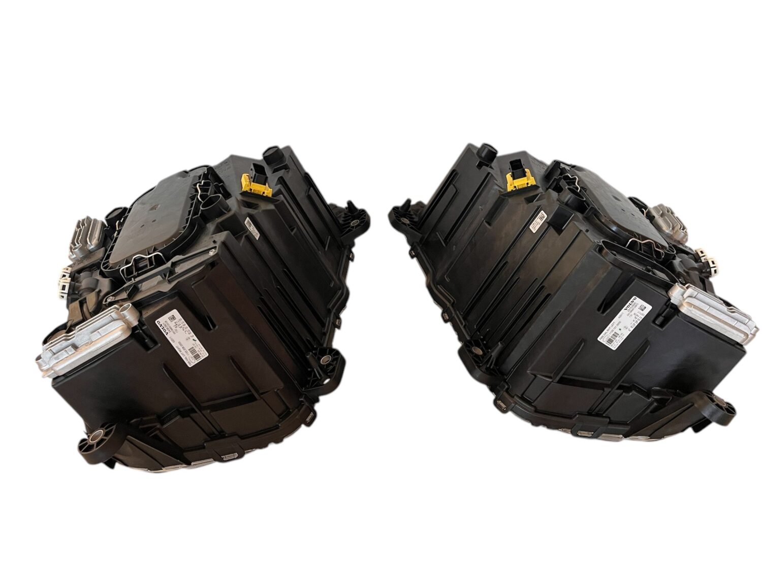 2X NOWE OE REFLEKTORY HALOGENOWE REFLEKTOR H7 LAMPY VOLVO FM5 TRUCK FMX 2020 -23752821 + 23752820