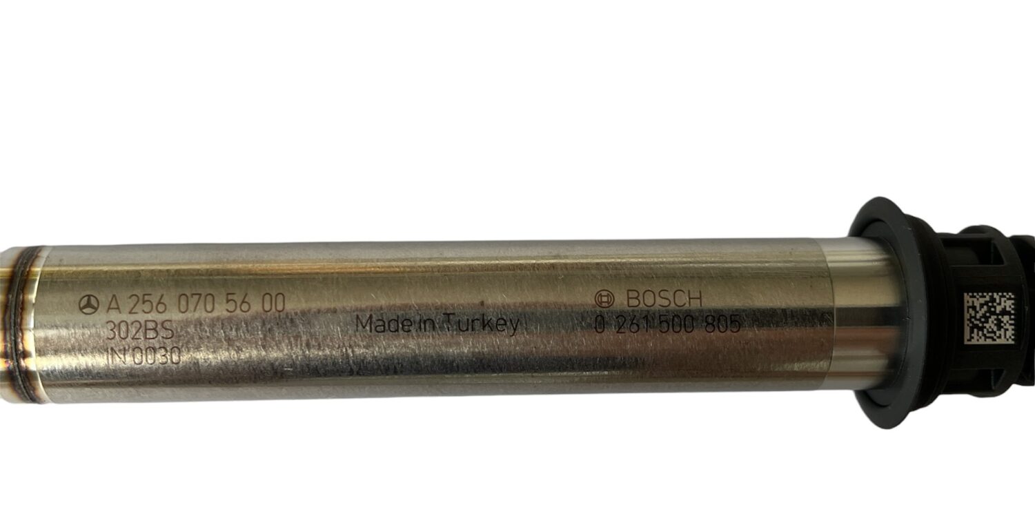 NEW ORIGINAL INJECTOR INJECTOR WITH V8 NOZZLE MERCEDES A W176 W177 W213 S213 GLA GLE GLS X290 GT 63 A2560705600 0261500805