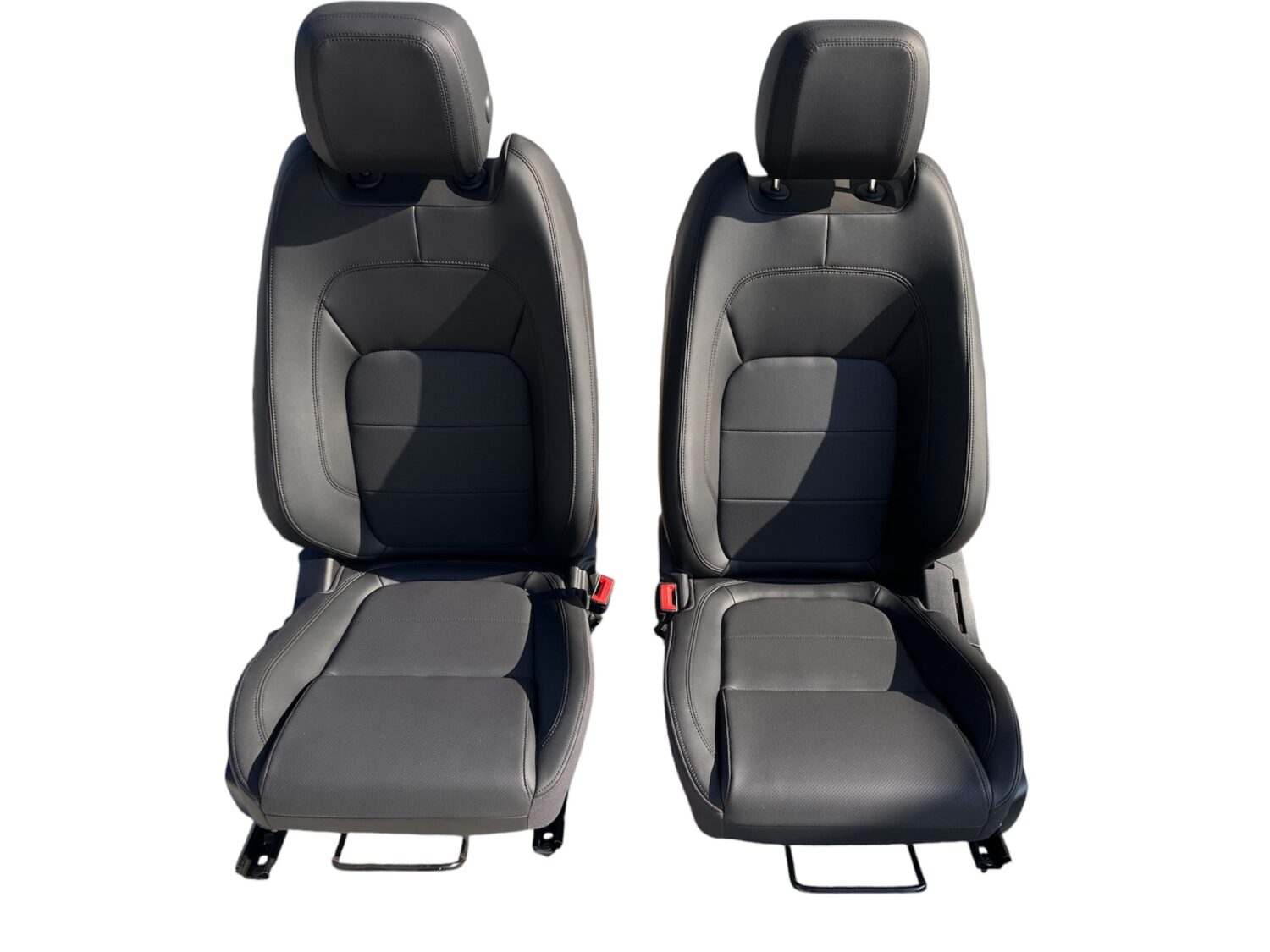 2X NUOVI SEDILI ANTERIORI VENTILATI IN PELLE NERA JAGUAR I-PACE X590 J9D3-14B719